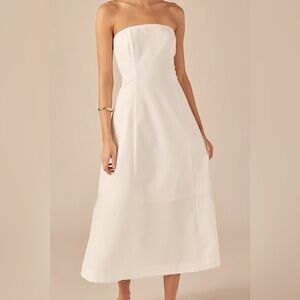 Chic Strapless White Maxi Dress